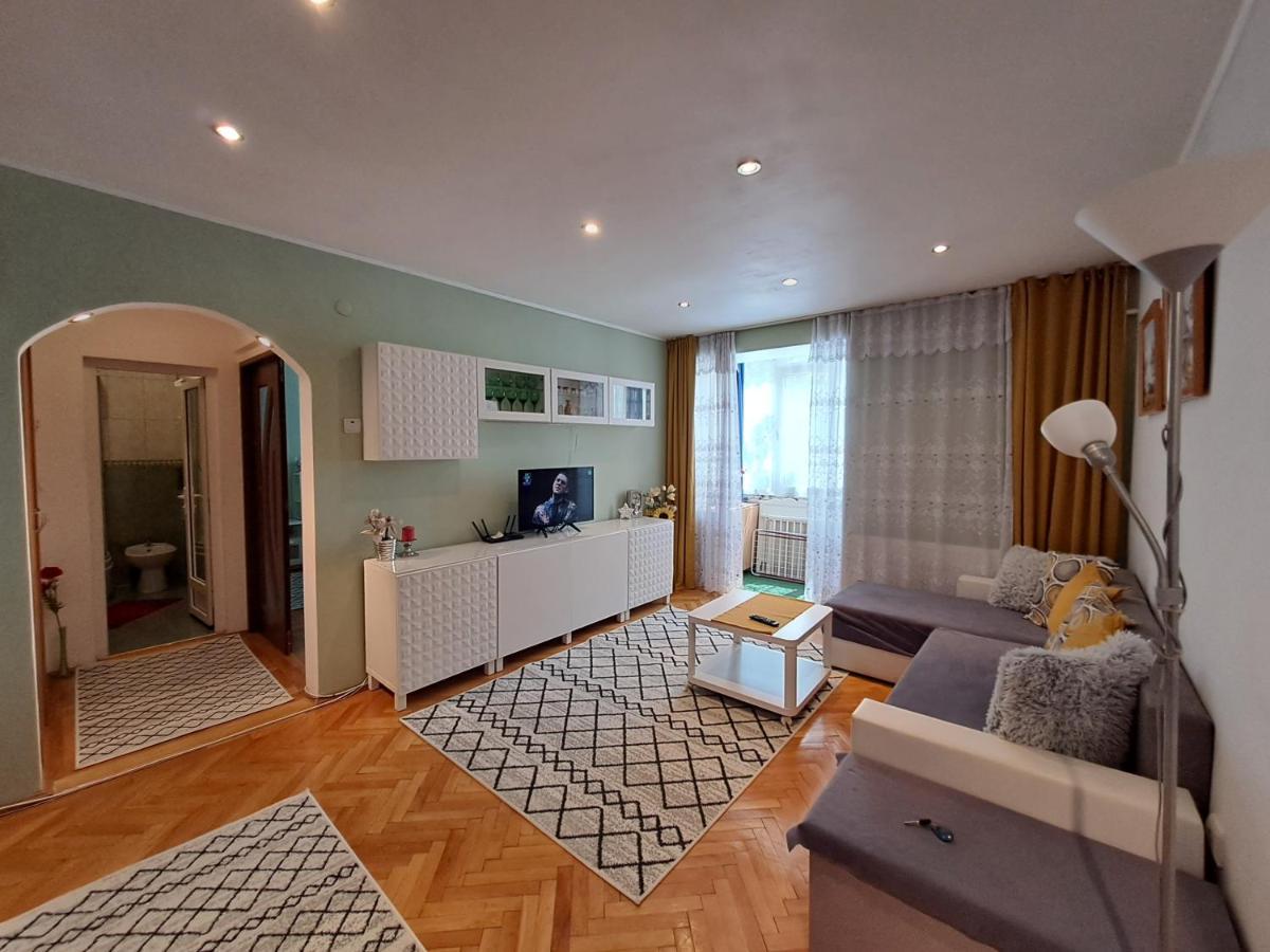 Blue Sky Apartment Ploiesti Exterior photo